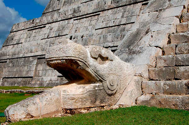 Similitudes entre los dioses mayas y aztecas