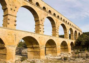 ¿Cuáles son los acueductos más famosos de la Antigua Roma?