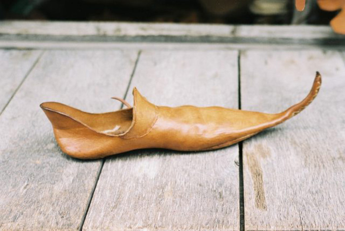 Los zapatos puntiagudos, la ridícula moda medieval