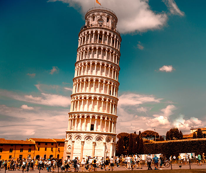 Torre de Pisa inclinada