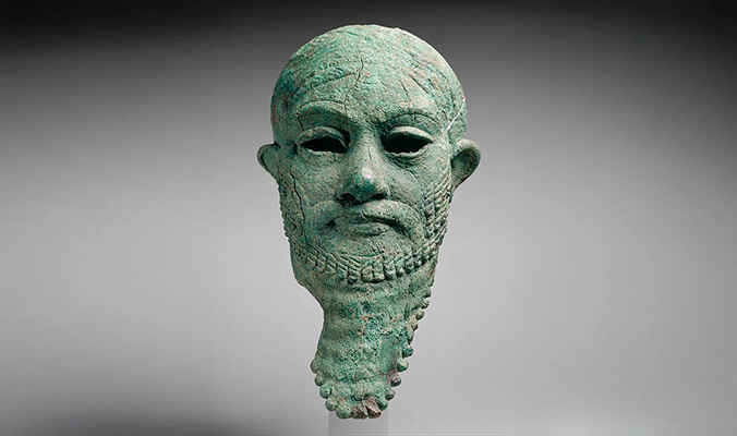 Cabeza de un gobernante desconocido, c. 2300-2000 a. C. Fuente: Museo Metropolitano de Arte.