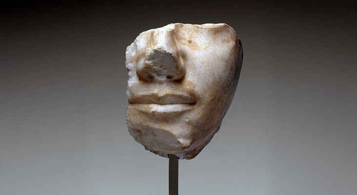 El rostro destrozado del rey Kefrén, c. 2520-2494 a. C. Fuente: Museo Metropolitano de Arte, Nueva York