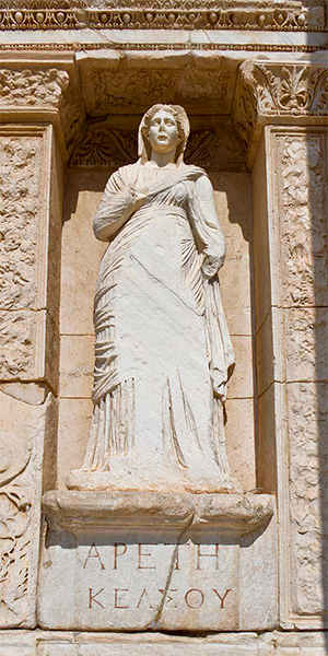 Estatua de Arete (diosa de la perfección y la virtud), Biblioteca de Celso en Éfeso, siglo II d.C. Fuente: Wikimedia Commons.