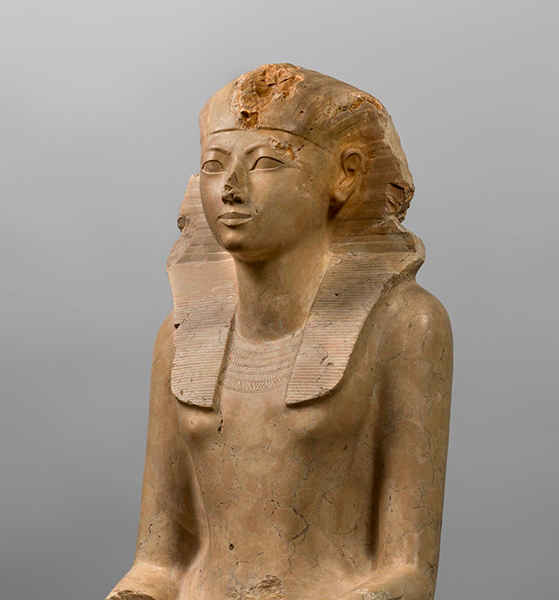 Estatua sedente de Hatshepsut, Egipto, c. 1479-1458 a. C. Fuente: Museo Metropolitano de Arte.