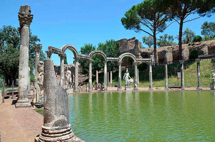 Jardín peristilo de la Villa Adriana, Tívoli. Fuente: Wikimedia Commons